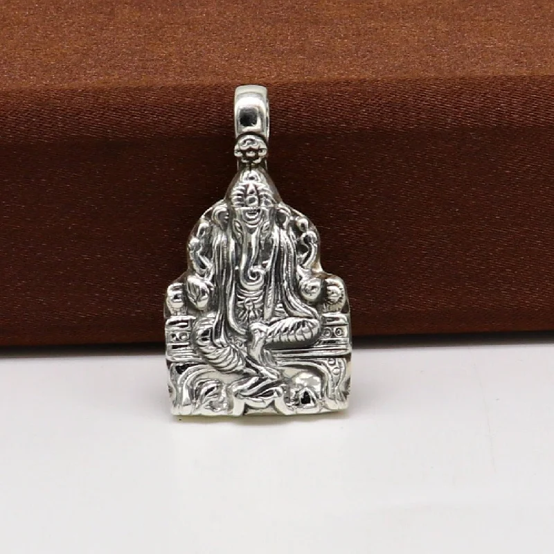 925 fine pure silver Idol god Ganesha pendant, unique stylish customized pendant, best gifting fancy oxidized pendant necklace ssp405