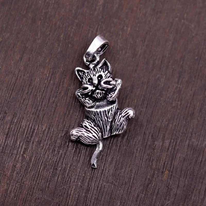 Amazing 925 sterling silver handcrafted fabulous animal cat pendant excellent stylish modern unisex gifting jewelry from india nsp219