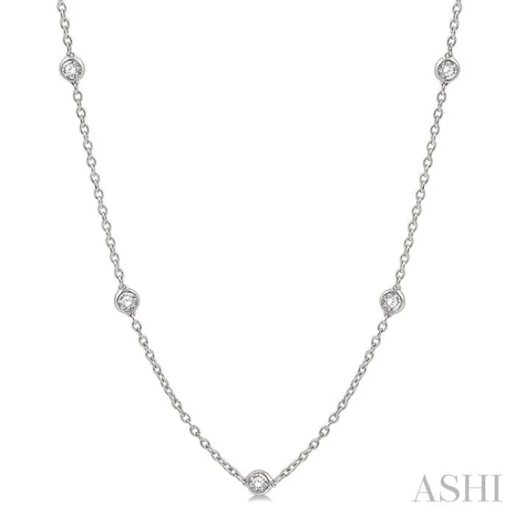 1 1/2 Ctw Round Cut Diamond Fashion Necklace in 14K White Gold