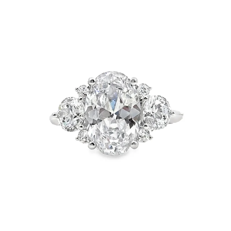 Padis Classique Diamond Engagement Ring