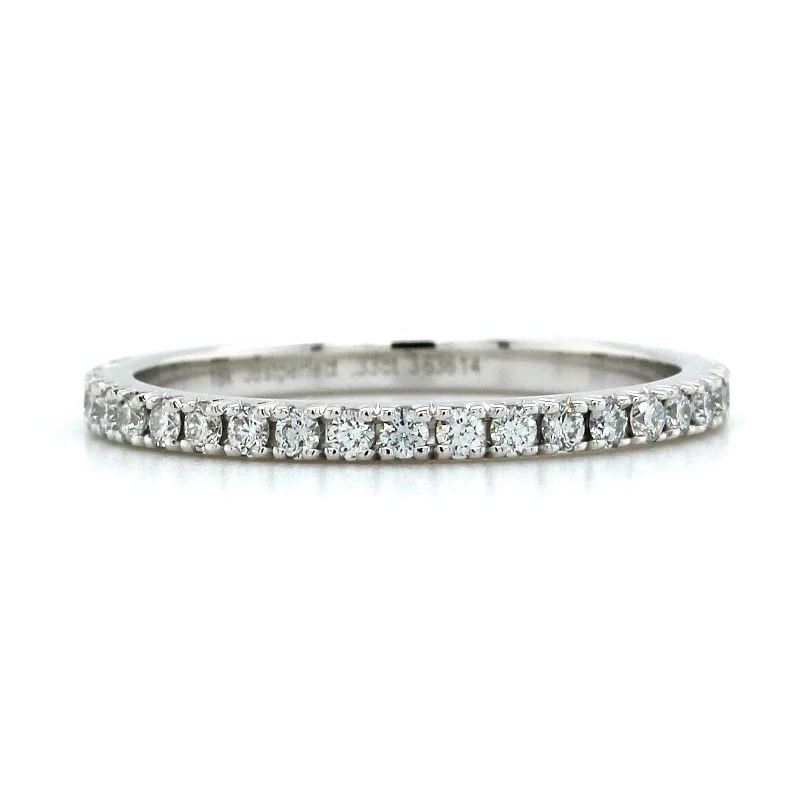 18K White Gold Prong Set Diamond Band