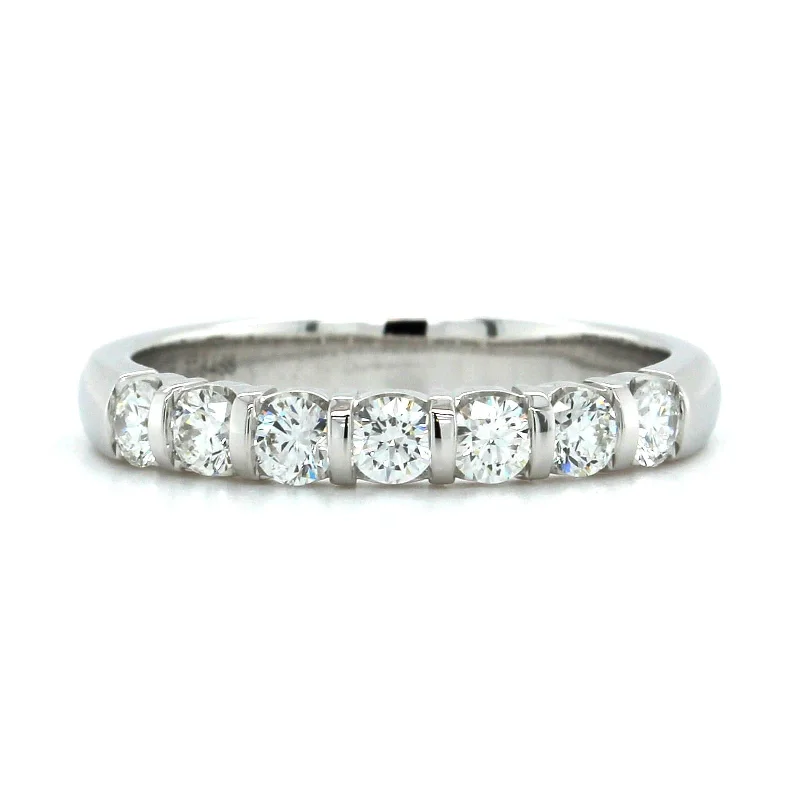 18k White Gold 7 Stone Bar Set Diamond Band