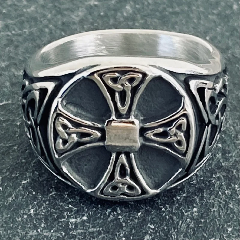 Cross Ring - Celtic Cross - R85