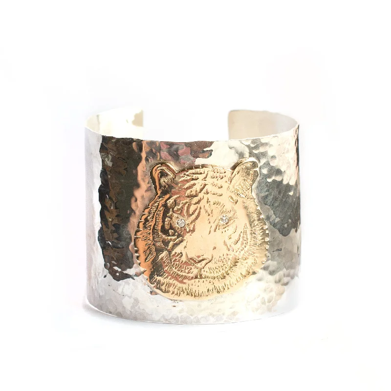 The tiger : cuff bracelet